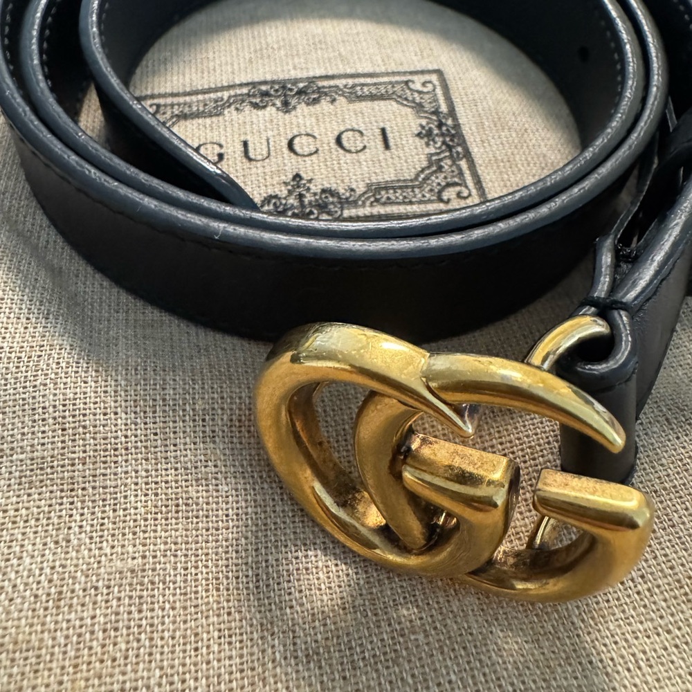 Gucci Black Leather Belt with Gold GG Buckle